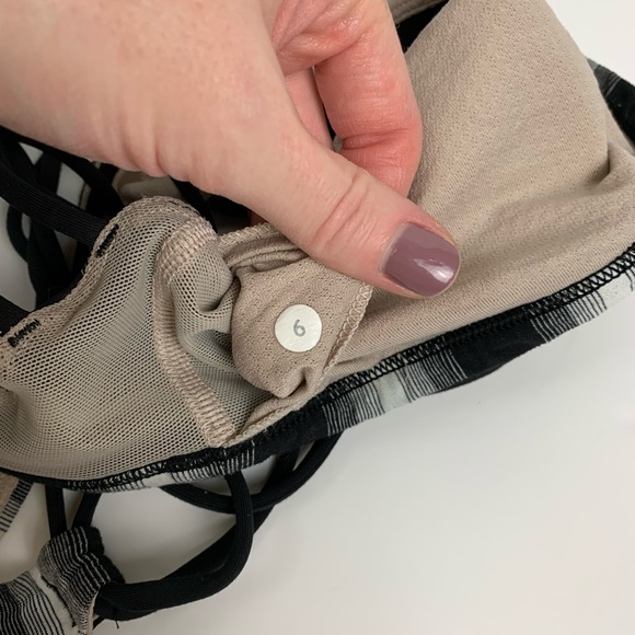 Lululemon free to be wild Black White sports bra 6 - Picture 5 of 6